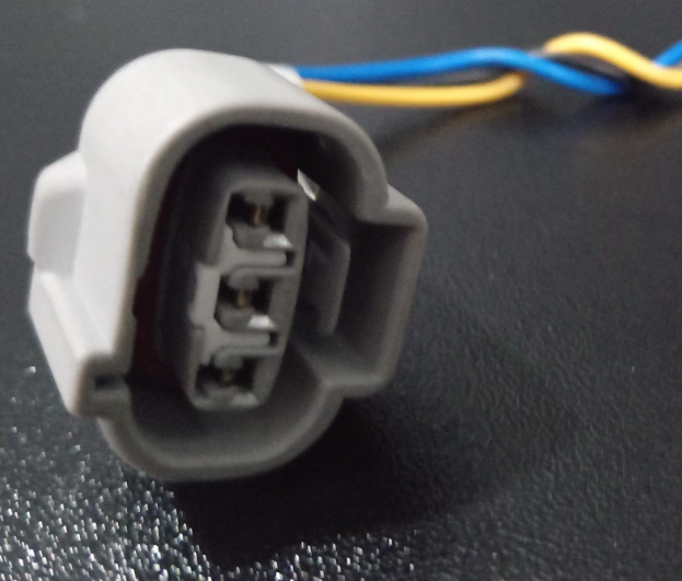 CONECTOR DE BOBINA CARRO CHINO  VARIOS LADO DERECHO